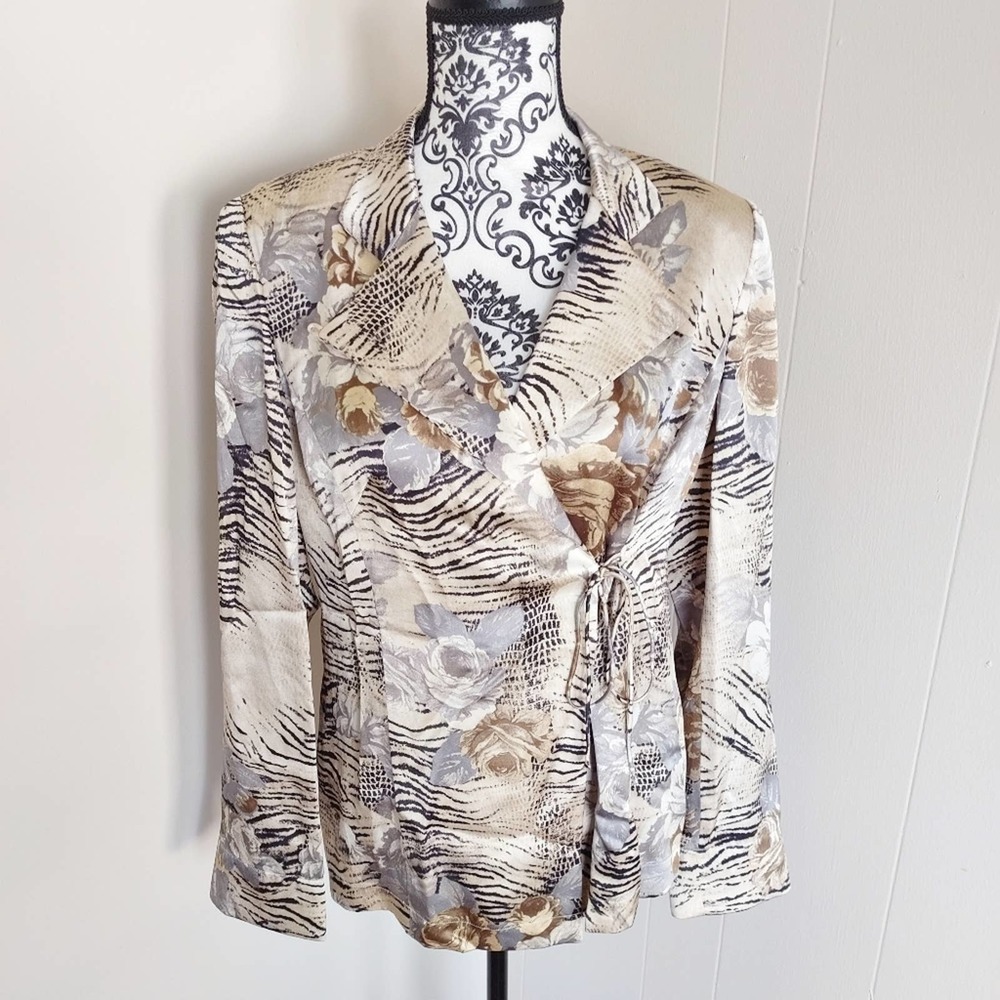 Carlisle Beige Floral Print Blazer